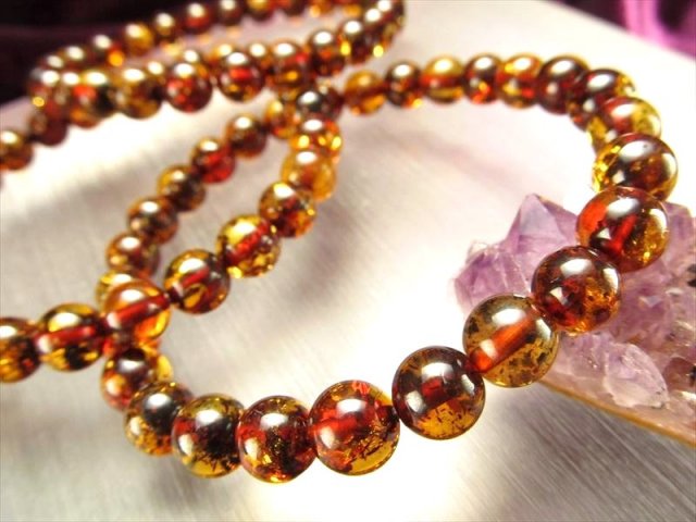◇東欧の宝石◇バルト海産アンバー【琥珀】◇人気の極上カラー