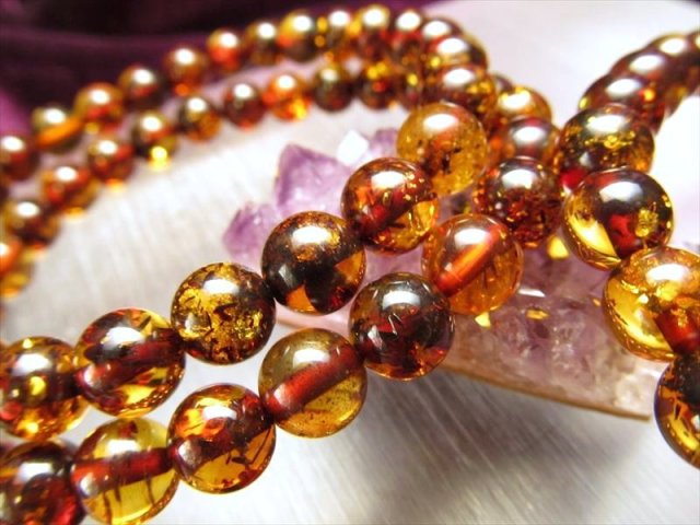 ◇東欧の宝石◇バルト海産アンバー【琥珀】◇人気の極上カラー