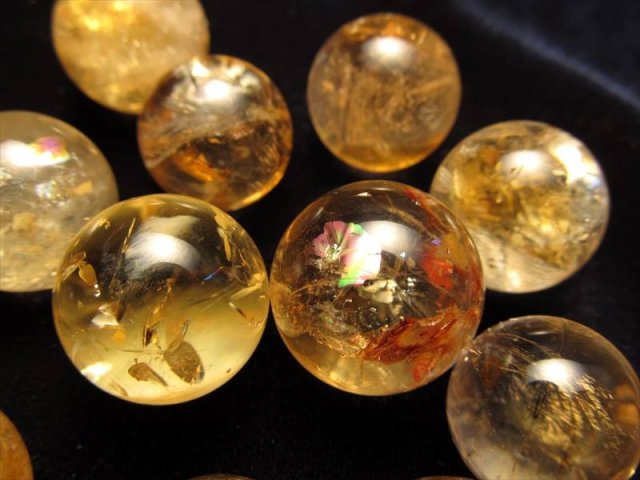 ☆金運の代名詞シトリン丸玉入荷！☆金運・財運・幸運！☆お守りにも