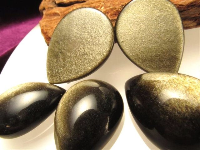 ☆美麗・ゴールドシラー☆AAA☆すべての本質や未来を見通す力を持つ石