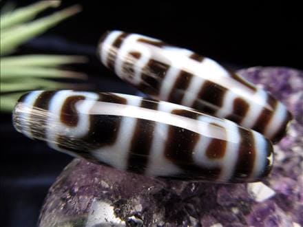 もんちゃん瑪瑙　如意蓮花天珠　9-61 極上✨白玉髄✨如意蓮花天珠 天然石 F* 通販 18058350｜Creema