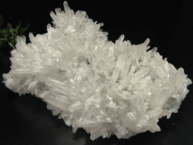 希少！ブルガリア産水晶クラスター 水晶 クォーツ ブルガリア産 ① / 原石 天然石 鉱物標本 クラスター