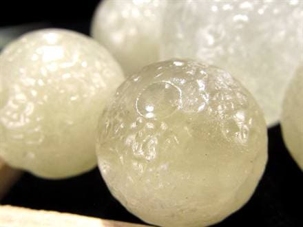 593g 超希少 超大粒 宇宙パワー　リビアングラス　高透明 隕石衝突　幸運 1珠売り】◇宇宙×満月のパワー◇精巧な月面彫刻◇隕石由来のインパクト
