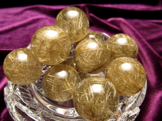 ☆1珠粒売り☆迫力の大珠！☆お買い得・透明ご抜群☆超透明びっしり