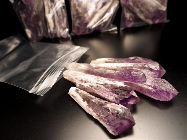 希少虹入り！アメジストダガーポイントポイント原石恋愛＊守護