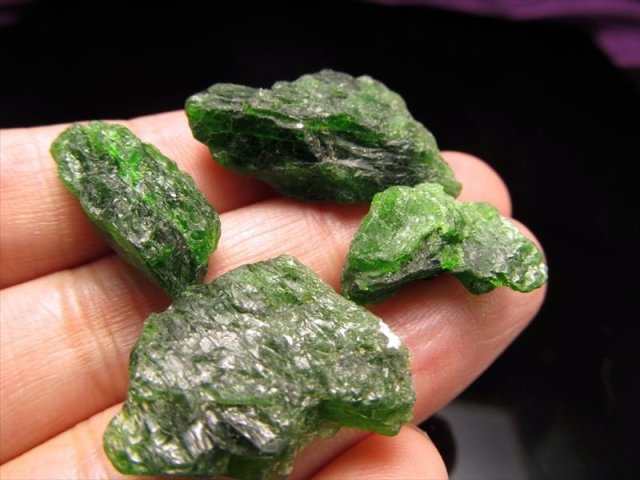 ☆限定入荷！☆希少な【大きい】原石！☆美しい発色☆知恵と叡智の石