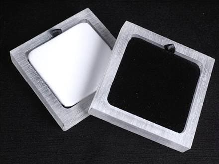 ◇ホワイト＆ブラックのリバーシブル◇天然石が綺麗に見えます