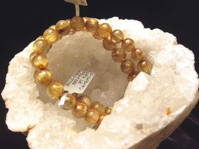 ☆置物や原石などのディスプレイに使える☆アクリル製イス型台座☆