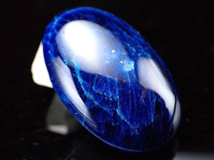 ☆鮮やかな深みのあるブルー☆ラピスラズリを構成する鉱物の
