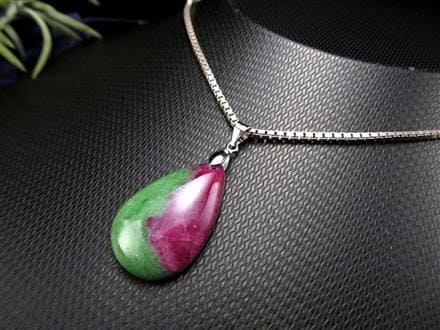 天然石】【ハンドメイド】ディープな2色☆ルビーインゾイサイト