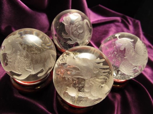 ☆限定2セット！☆極上彫刻☆最強守護石☆四神彫り透明水晶丸玉置物  