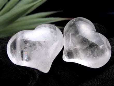 ☆天然水晶ハート彫り☆ぷっくりかわいいハート型クリスタル☆