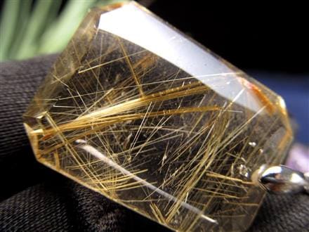 ☆幸運招く！末広がり形状☆超透明＆繊細金針☆大人気！金運をもたらす