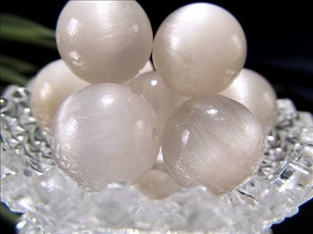 【最高品質】キャッツアイホワイトルチルクオーツ丸玉 最高品質】キャッツアイホワイトルチルクオーツ丸玉