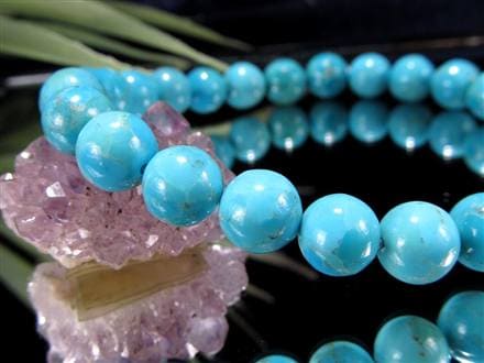 ◇極上ブルーのキングマン鉱山産◇歴史ある宝石の一つ◇天の神が宿る