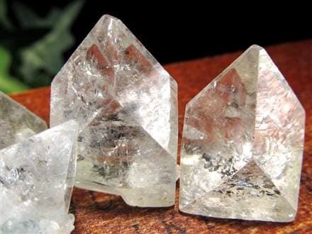 アポフィライト原石　台座付き アポフィライト原石 販売 最高品質 レインボー 天然石専門店【鬮石】