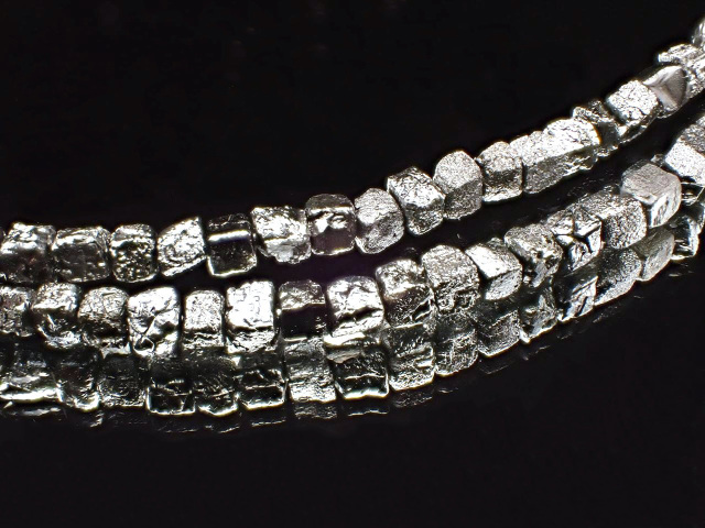 鑑別書付属】◇限定入荷！◇輝き抜群！キラキラ天然結晶◇サイズ  