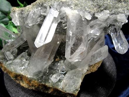 ◇産出量減少！入手困難な極上品質◇目を奪われる美しさを持つキング