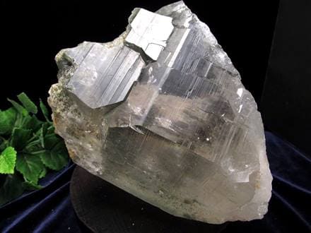 ◇産出量減少！入手困難な極上品質◇目を奪われる美しさを持つ