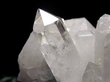 ◇産出量減少！入手困難な極上品質◇目を奪われる美しさを持つキング