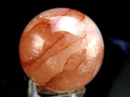 ☆大人気商品☆ 【極上】ヒマラヤマニカラン水晶スフィアレッド➁ 置物