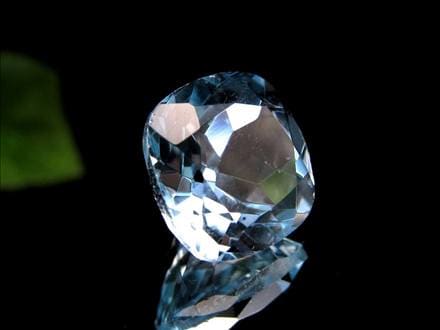 ◇今だけの特別価格！◇美しいクリアブルー◇明るい希望をもたらす石