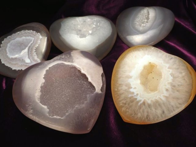 ◇極上結晶！ジオードスライス◇ハート形◇瑪瑙&水晶 ハート形ジオード