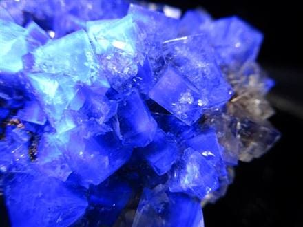 高品質✨満天にきらめく銀河 オイル入り フローライト原石 虹&オイル入り】フローライト クラスター 母岩付き | NEROLI CRYSTAL