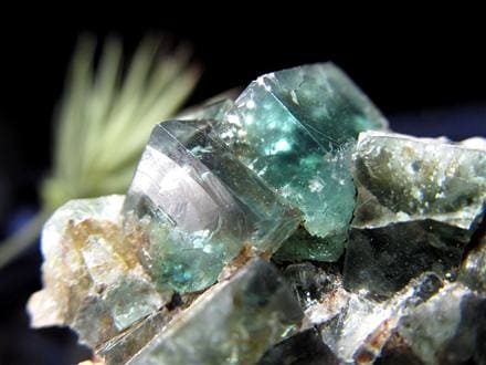 ☆産地直送！！【2020年新鉱山！】☆透明感抜群！強蛍光蛍石☆神秘的な