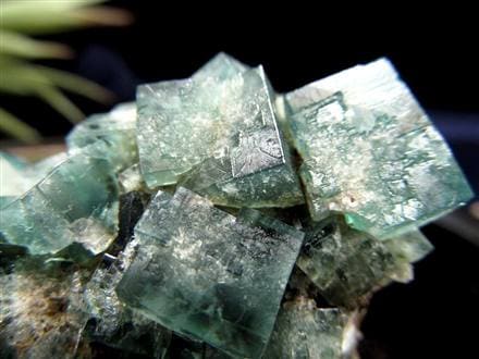 ☆魅惑の逸品☆神秘的美しさの結晶群☆透明感抜群！強蛍光蛍石☆限定1