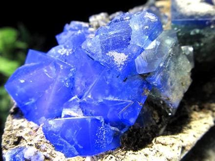 ☆魅惑の逸品☆神秘的美しさの結晶群☆透明感抜群！強蛍光蛍石☆限定1