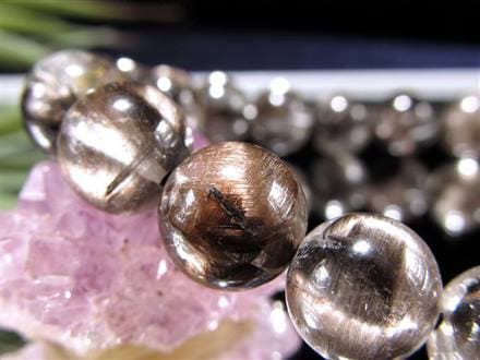 ◇超希少！漆黒からのぞくプラチナの輝き◇心奪われる洗礼された美しさ