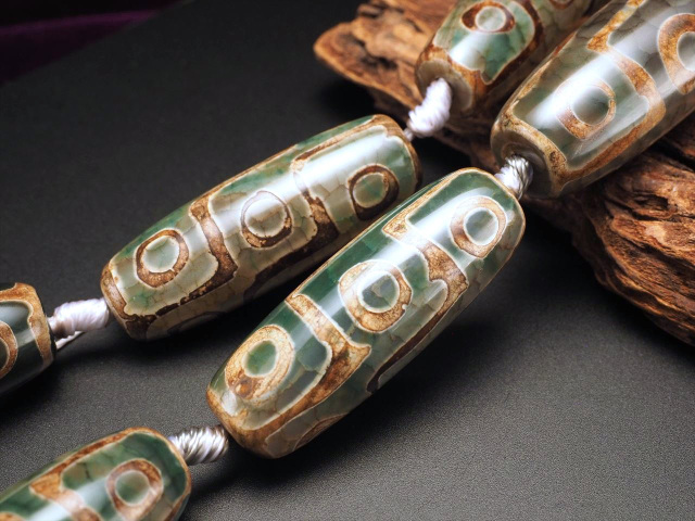 Aki天珠おまとめ瑪瑙大人銅線天珠 ◇一連◇限定入荷！◇お買い得！◇アゲート【瑪瑙】天珠連緑龍紋