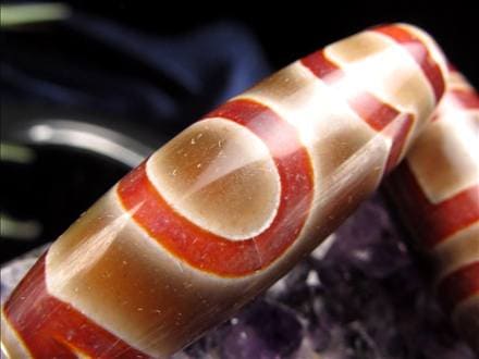 ◇流通量が少ない激レア品！◇黒鳶赤紋（くろとびせきもん）天珠