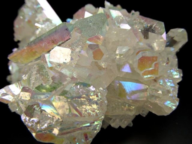 ☆本場アメリカのオーラ水晶入荷！！☆虹色に輝くメタリック