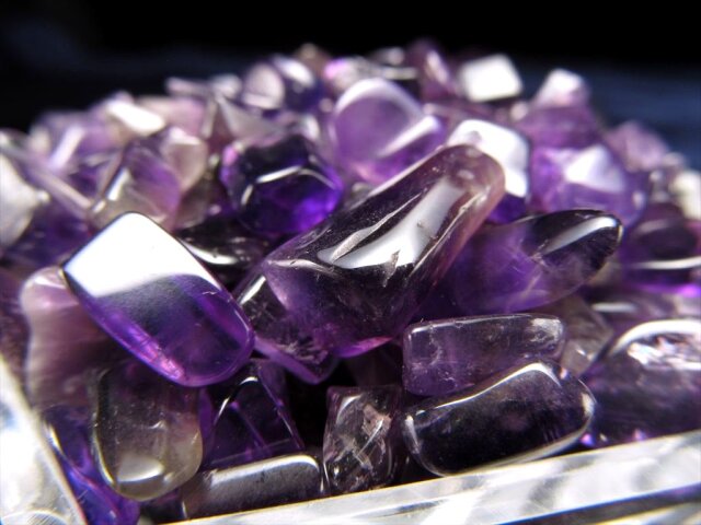 200★特選NEW★愛の守護石♡濃色カラー【良質アメジスト『紫水晶』さざれ】❤ ☆特選お買得☆愛の守護石♡【200gアメジスト『紫水晶』さざれ】❤️