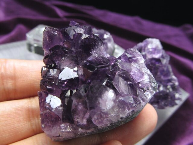 ☆大人気ハート型！☆激安！☆愛の守護石☆インテリア・ディスプレイに