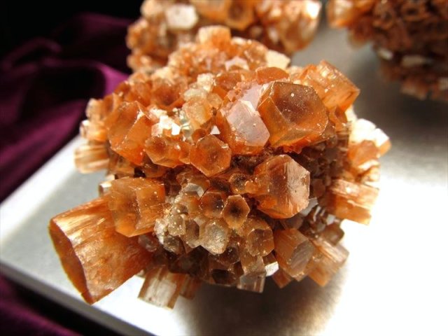 ◇自然の神秘！不思議な幾何学造形◇360度伸びた柱状結晶群◇激安！1