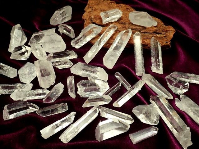 ◇上質透明・激安！◇アーカンソー州産水晶ポイント！◇1袋2480