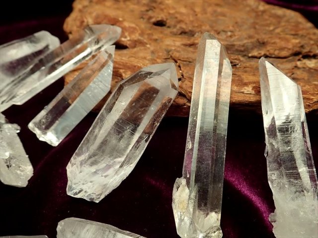 【高品質！】アーカンソー水晶 BIGポイント くっきり△ 高品質！】アーカンソー水晶 BIGポイント くっきり△