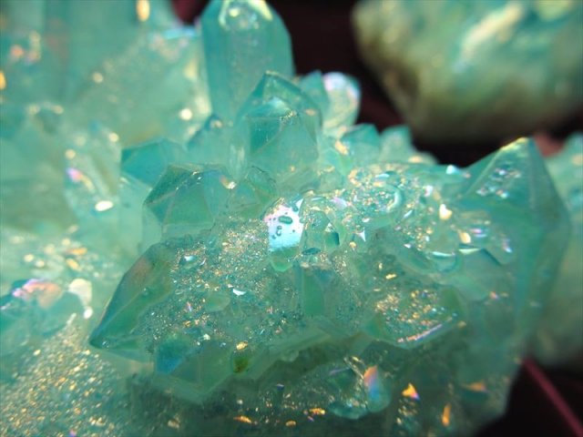 ☆大人気！鮮やかライトブルー☆つやつや・キラキラのアクアオーラ水晶