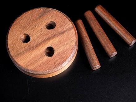 ☆木製タイプ☆丸玉用や原石スタンドとしても使用可能☆天然石が映える