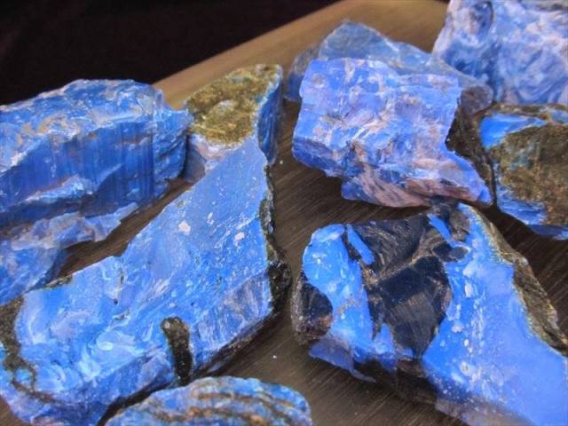 ☆原石300g詰め合わせ☆神秘のブルー発色！☆インドネシア スマトラ島