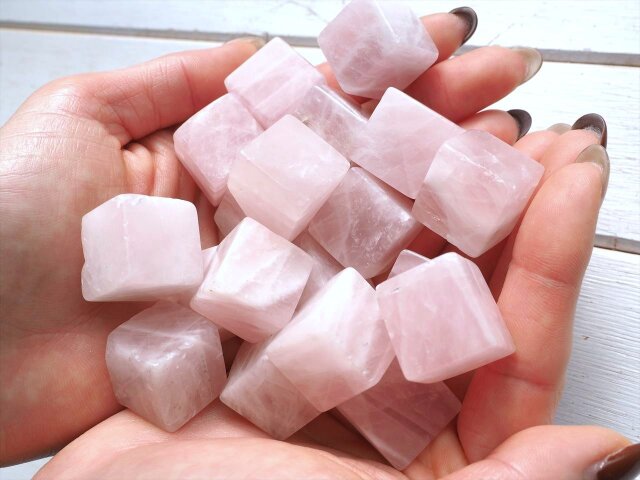 ◇超お買い得！詰め合わせ◇300g◇お守り・ペンダントの作成にも