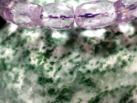 ☆白地に広がるグリーン模様☆森を思わせるナチュラルカラー