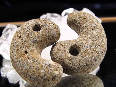 純国産‼️出雲石 丁子勾玉‼️出雲石 原石‼️鑑定書付き‼️御守り‼️希少価値‼️破格出品‼️ 純国産‼️出雲石 丁子勾玉‼️出雲石 原石‼️鑑定書付き‼️御守り