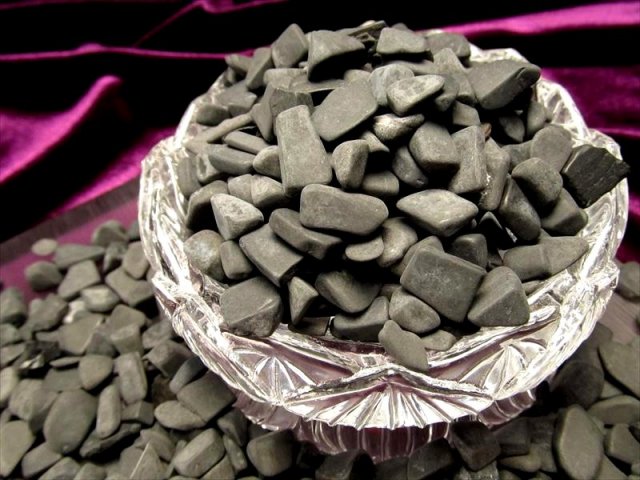 ◇北海道産ブラックシリカさざれ入荷！◇二酸化珪素・炭素などを含む