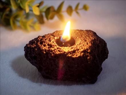 本物そっくり！ラバストーンキャンドル☆溶岩石を模したアロマ