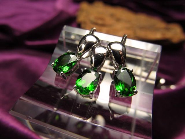 ◇宝石質◇5A◇極上濃厚グリーン◇ロシア産◇クロムダイオプサイト