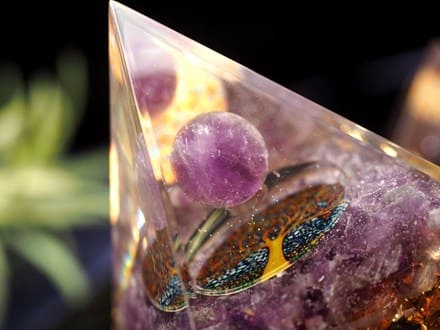 ツリーオブライフタイプ オルゴナイトピラミッド 空間浄化 安眠 魔除け